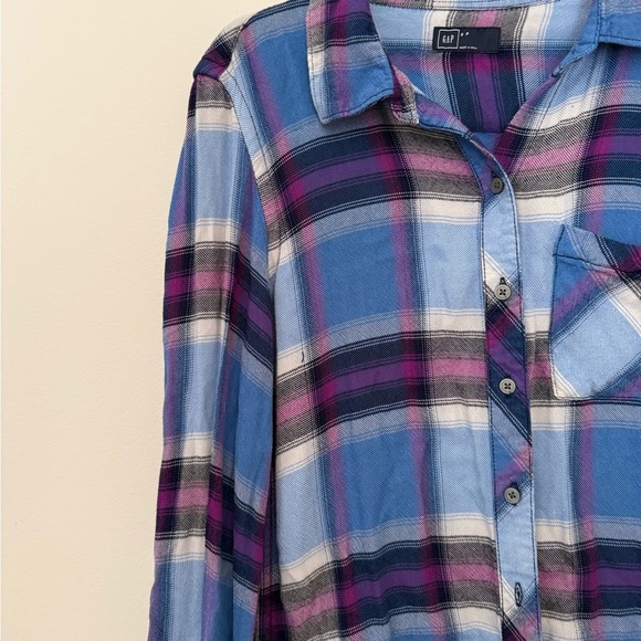 GAP Blue and Purple Plaid Button Down Shirt - Picture 2 of 8